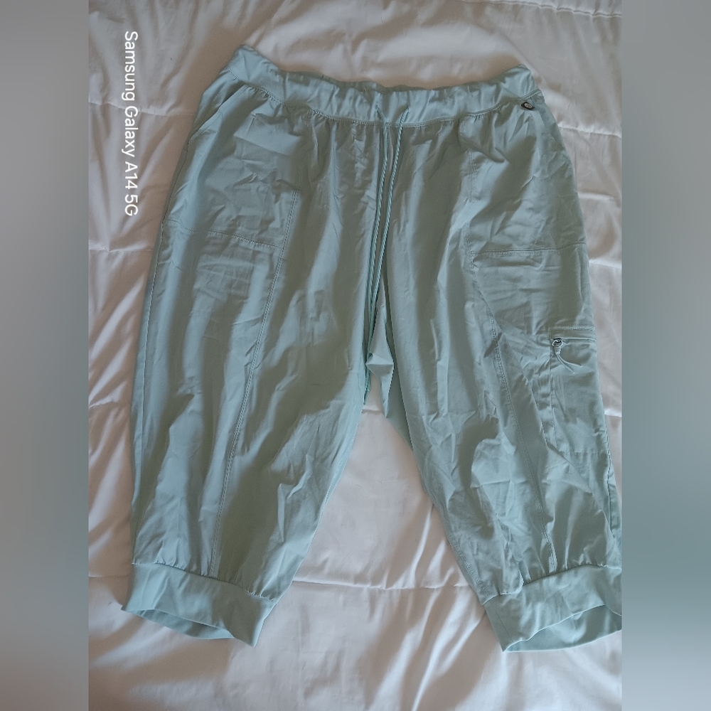Livi For Lane Bryant Work Out Capris 22/24 Light Blue